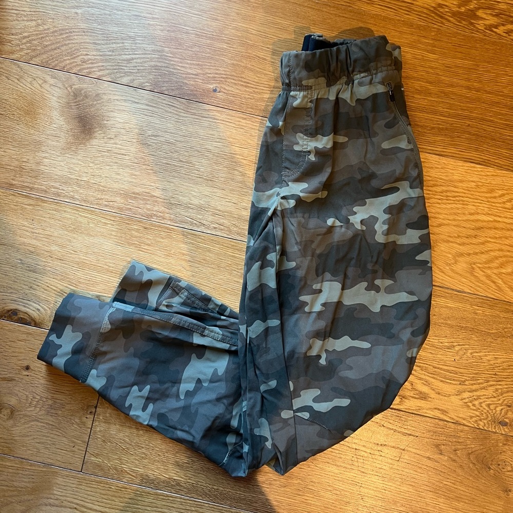 Eddie Bauer Rainier Jogger Hiking/Climbing Pants